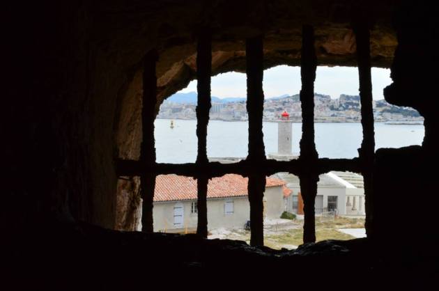 10664_10151471165941517_2077048142_n